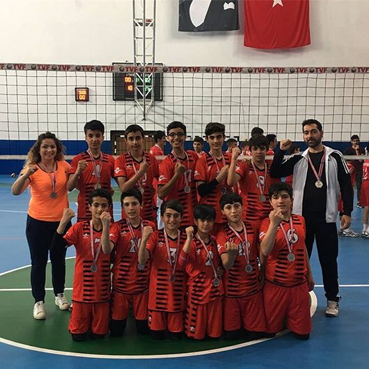 VOLEYBOLCULAR YARI FİNAL…