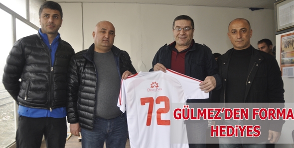 GÜLMEZ’DEN FORMA HEDİYESİ