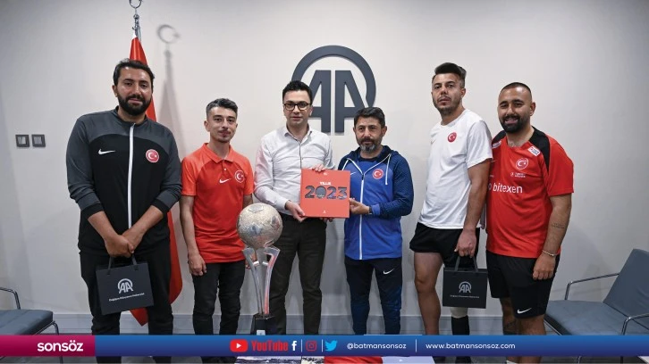 Ampute Futbol Milli Takımı, şampiyonluk kupasıyla AA'yı ziyaret etti