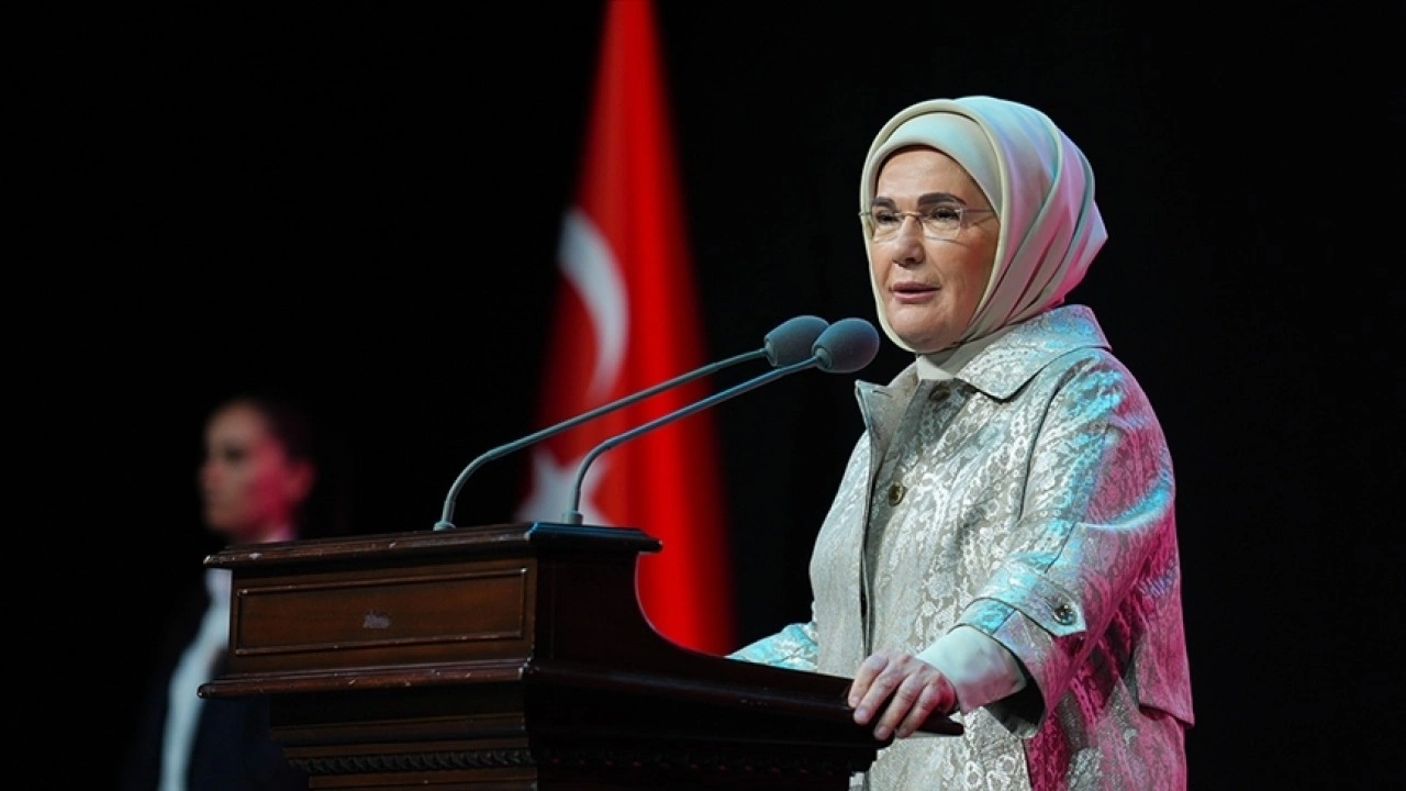 Emine Erdoğan Cumhuriyet Bayramını Kutladı