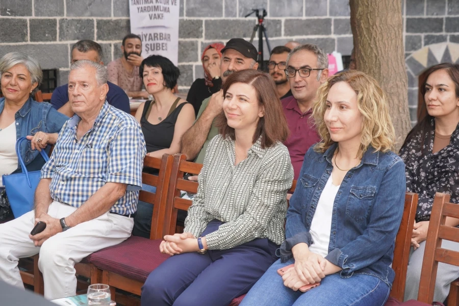 Eş Başkan Bucak, Gökçe Bilgin söyleşisine katıldı