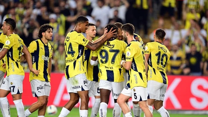 Fenerbahçe, UEFA Şampiyonlar Ligi'nde play-off turu için sahaya çıkacak