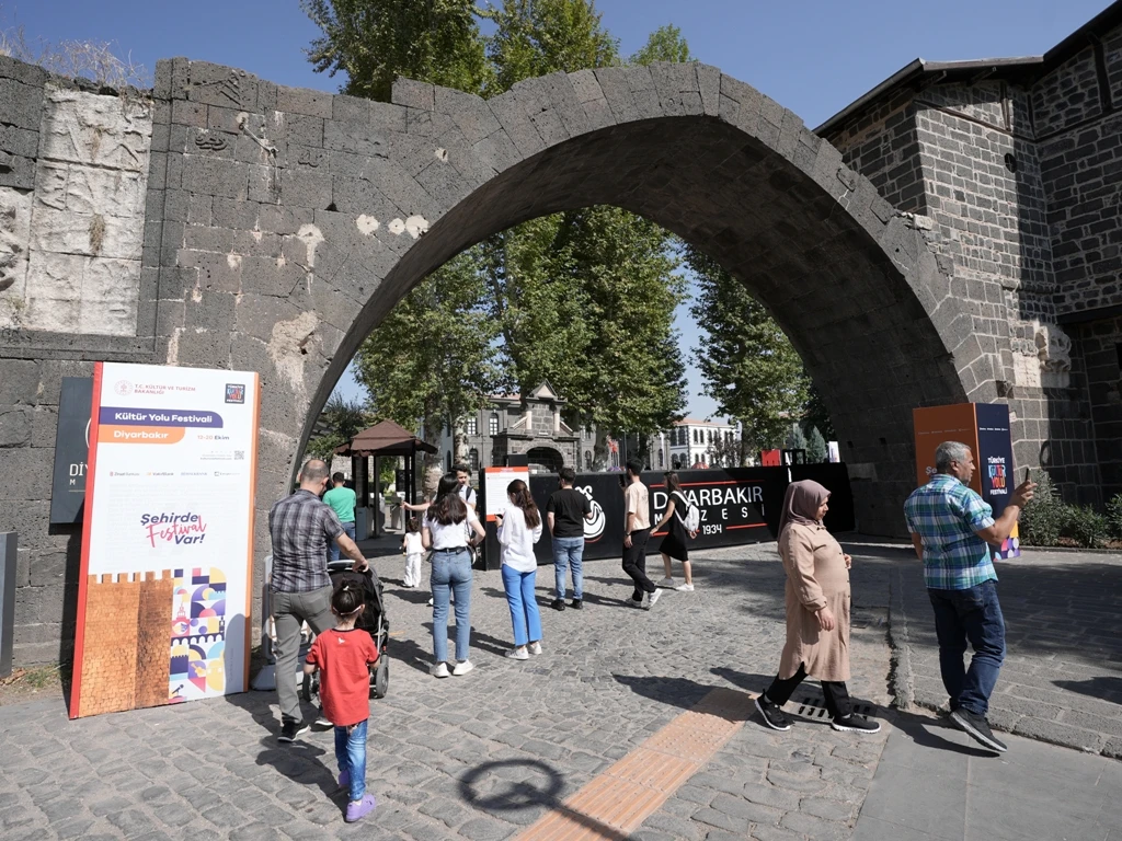 "Diyarbakır Kültür Yolu Festivali" civar kentlerden de ziyaretçileri ağırlıyor