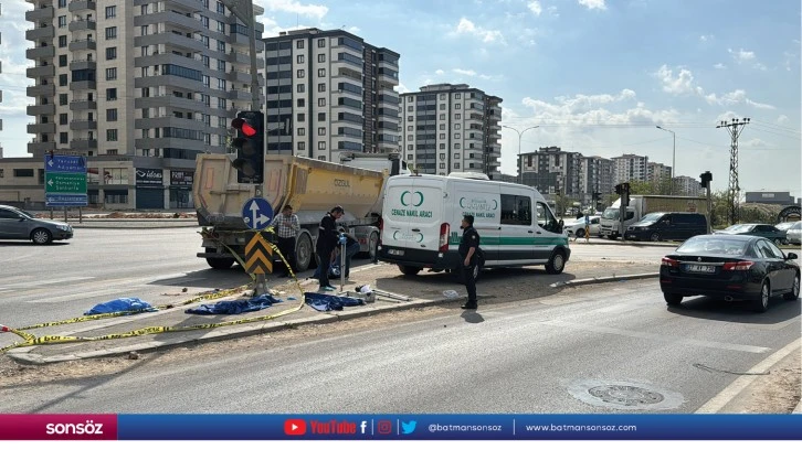 Kamyona çarpan Motosikletin Sürücüsü Hayatını Kaybetti - Batman 