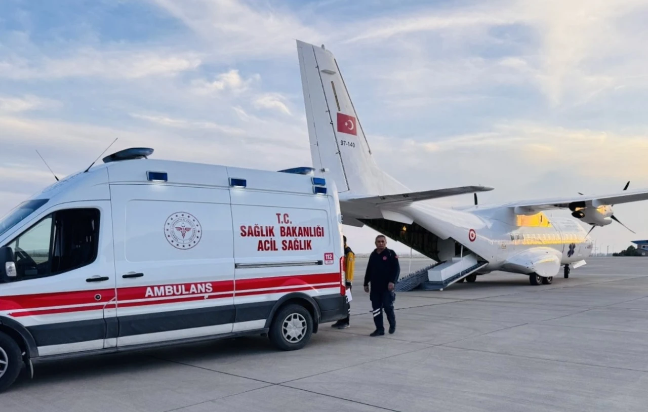 Mardin'de ambulans uçak 6 aylık Delal bebek için havalandı