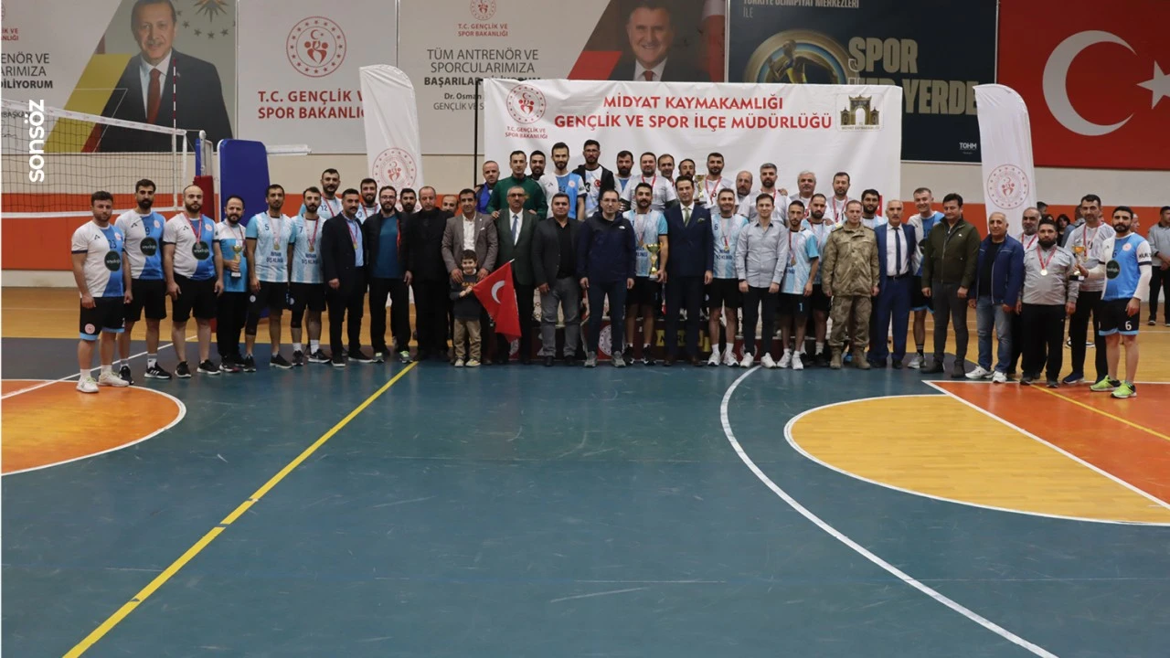 Midyat'ta kurumlar arası voleybol turnuvası sona erdi