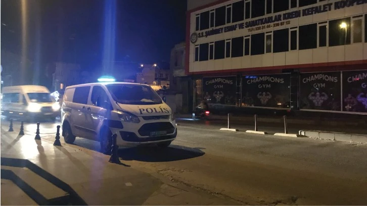 Polis memuru silahla yaralandı