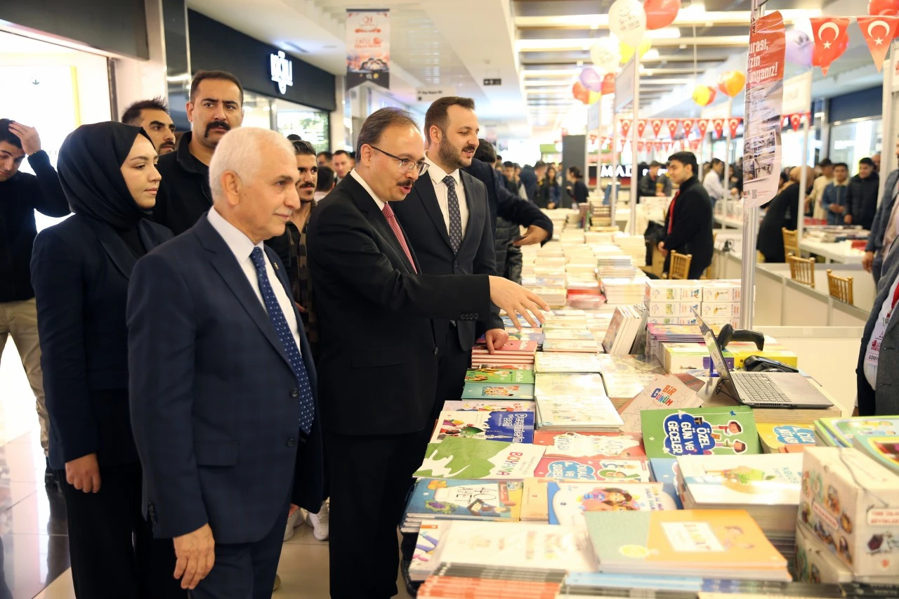 Siirt'te "10. Kitap Fuarı" açıldı