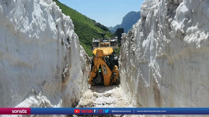 Şırnak'ta yaylalarda kar temizleme çalışması yapıldı