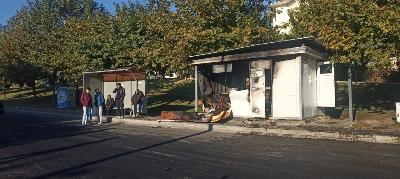 Şoförlerin bekleme noktası ateşe verildi!