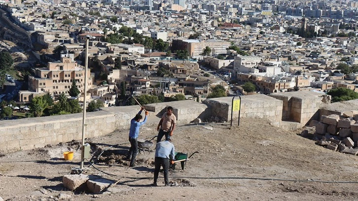 Urfa Kalesi kazıları bölge tarihine ışık tutuyor