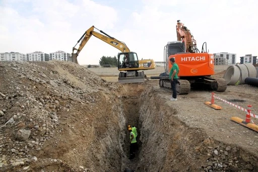 700 metrelik atık su hattı döşeniyor