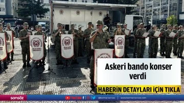  Askeri bando konser verdi