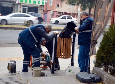 Belediye bin adet çöp kovasının montajını bitirdi