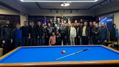 Bilardo şampiyonası nefes kesti