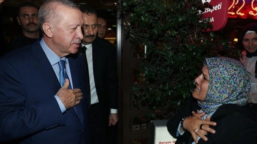 Cumhurbaşkanı Erdoğan Çengelköy’de Vatandaşlarla Buluştu