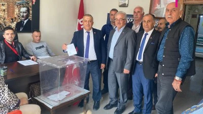 Demokrat Parti’de başkan değişmedi