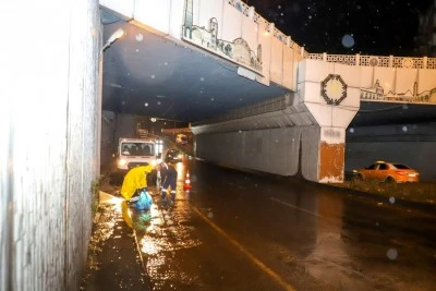 DİSKİ'den sağanak yağış mesaisi