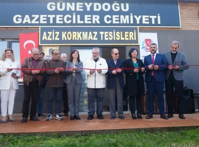 Eş Başkan Bucak, meslek örgütlerini ziyaret ederek Çalışan Gazeteciler Gününü kutladı