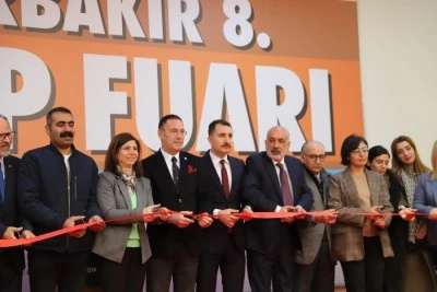 Eş Başkanlar Diyarbakır Kitap Fuarı'nın açılışına katıldı