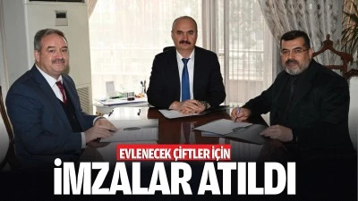 Evlenecek çiftler için imzalar atıldı