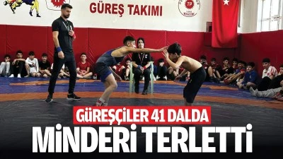 Güreşçiler 41 dalda minderi terletti