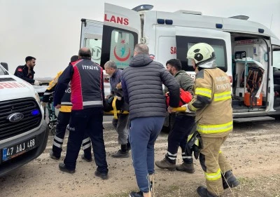  Mardin'de devrilen hafif ticari araçtaki 2 kişi öldü, 4 kişi yaralandı