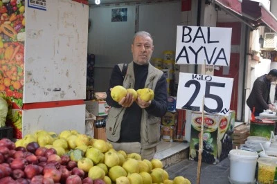 Kışın meyvesi ayva, tezgâhtaki yerini aldı