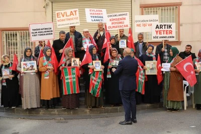 Akyol, Diyarbakır annelerini ziyaret etti