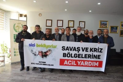 İHH, savaş bölgelerinde yaraları sarıyor