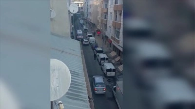 İstanbul'da Ambulansa Yol Vermeyen Sürücü Halkı Kızdırdı