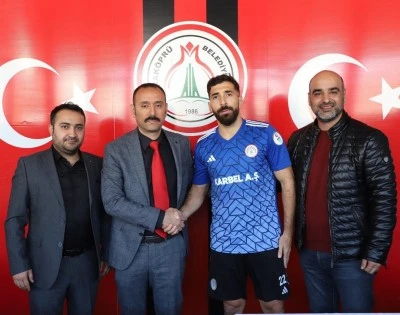 Karaköprü Belediyespor, orta saha oyuncusu Burak Çolak'ı transfer etti