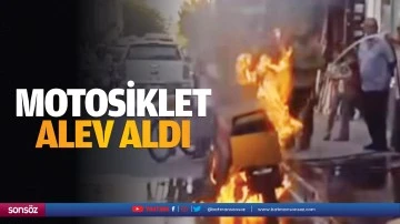 Motosiklet alev aldı