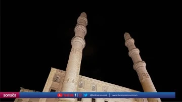  Yıldırım düşen caminin minaresi zarar gördü