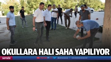 Okullara halı saha yapılıyor