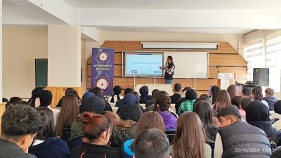 Siber polis, öğrencileri bilgilendirdi