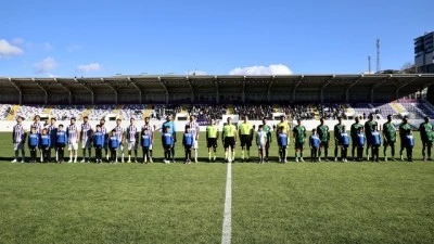 Sinop Şehir Stadı'nda ilk maç oynandı