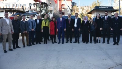 Şırnak Belediyesi 6 yeni aracı törenle hizmete aldı