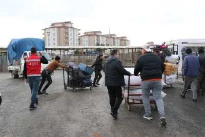 Ülkelerine dönen Suriyeliler yeni yıldan umutlu