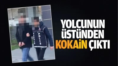 Yolcunun üstünden kokain çıktı